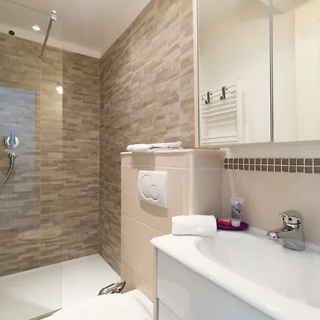 Le Port Yourhosthelper Apartment Cannes