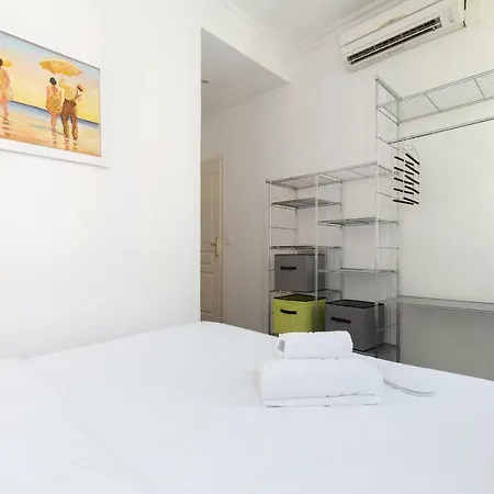Apartment Le Port Yourhosthelper